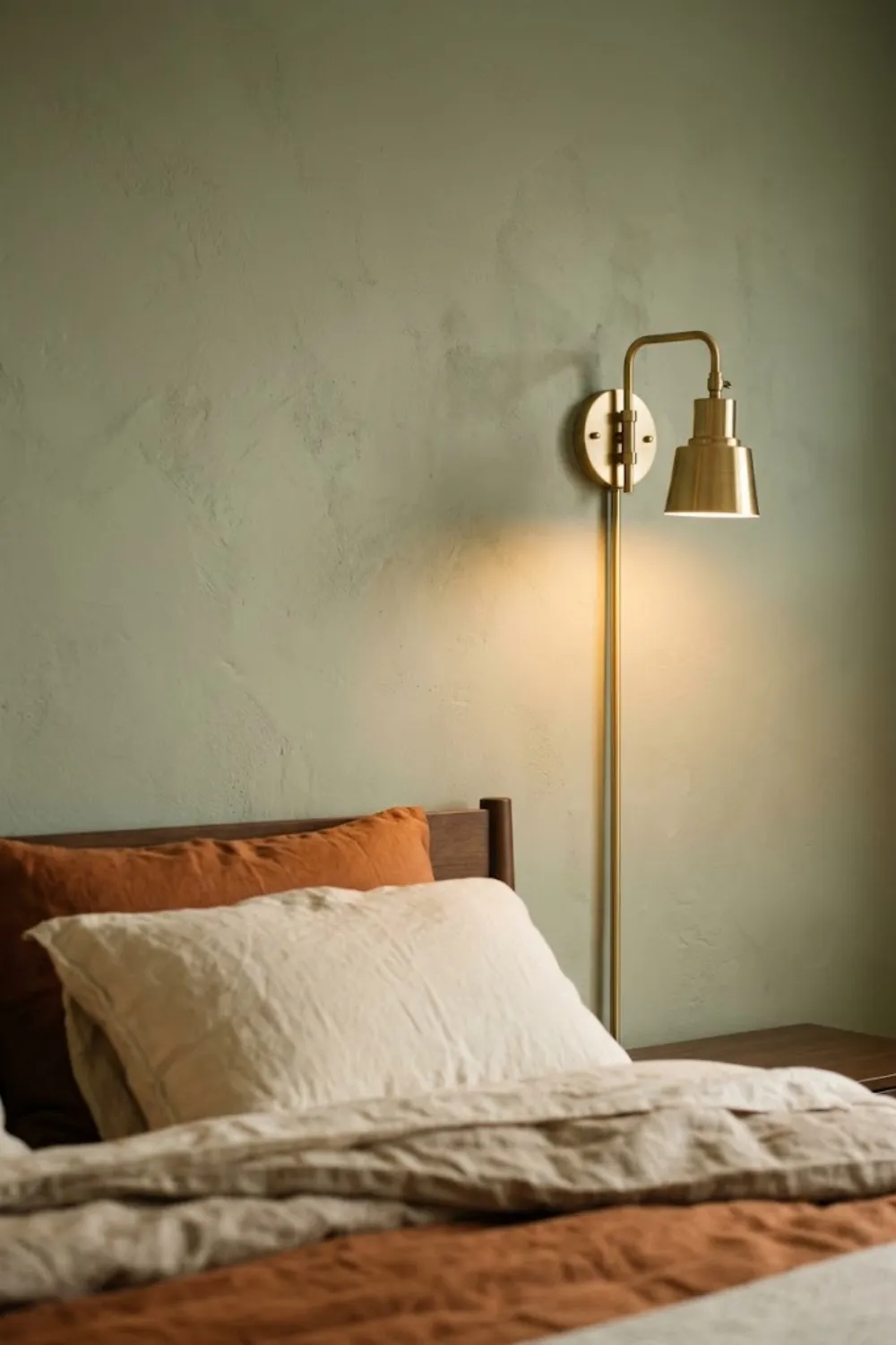 Plug-In Sconces